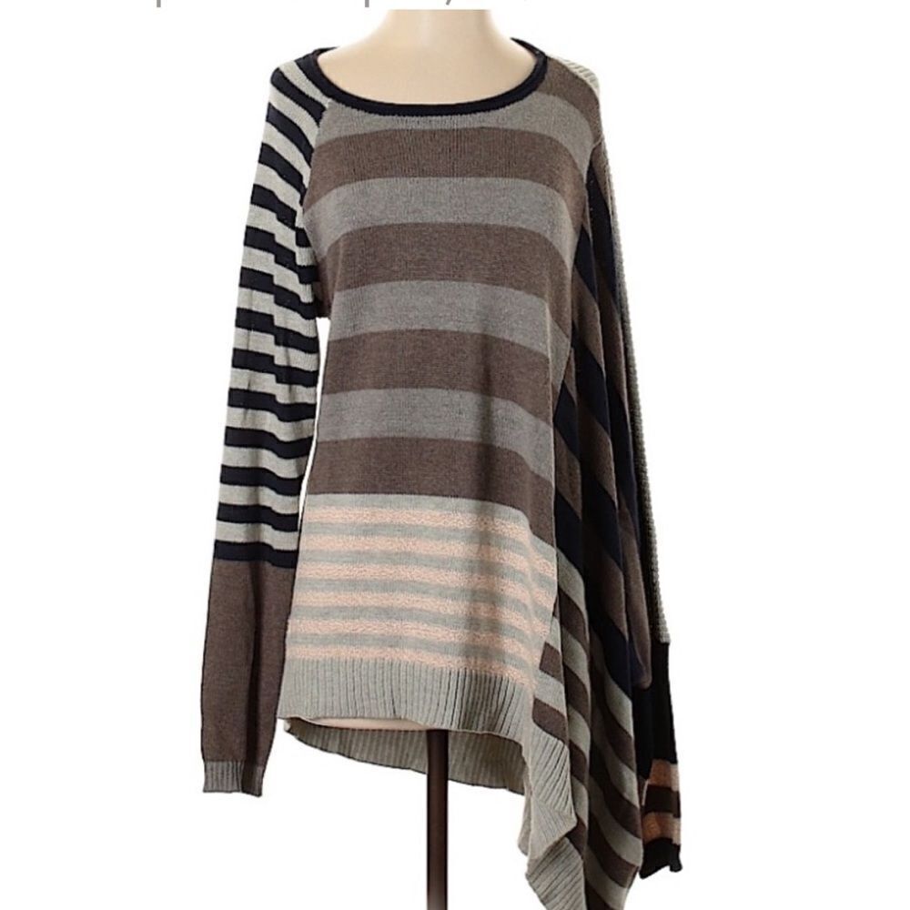 EUC Urban Outfitters Silence + Noise Taylor
Dolman Oversized Stripe Sweater